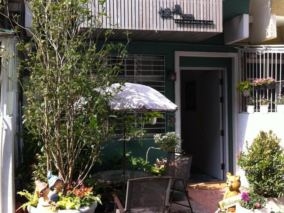 Cozy Cozy Hostel Tainan Luaran gambar
