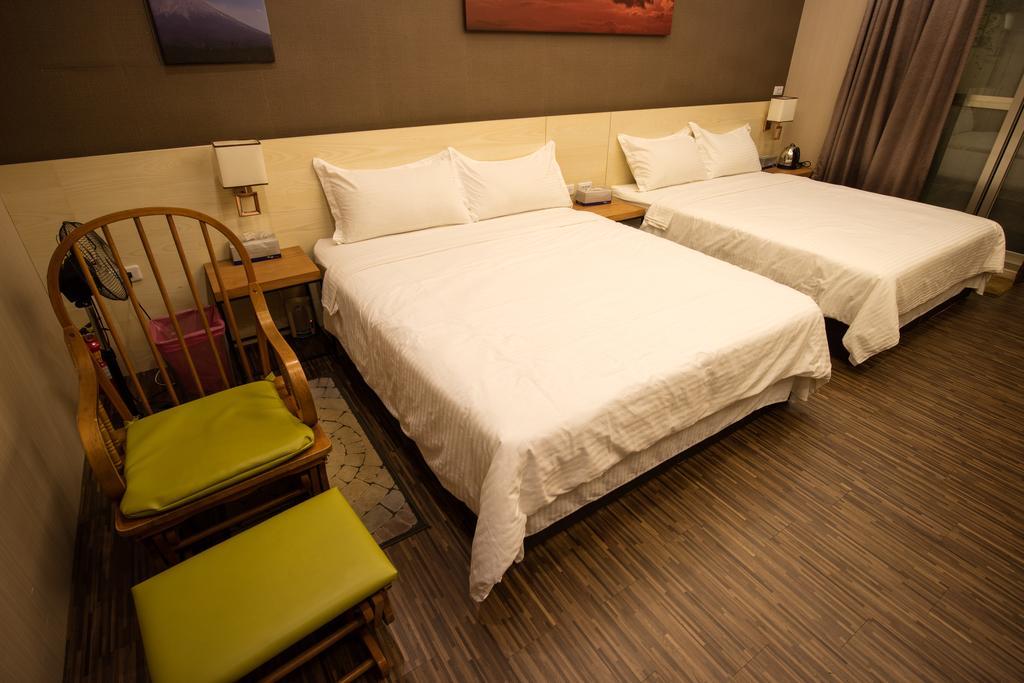 Cozy Cozy Hostel Tainan Luaran gambar